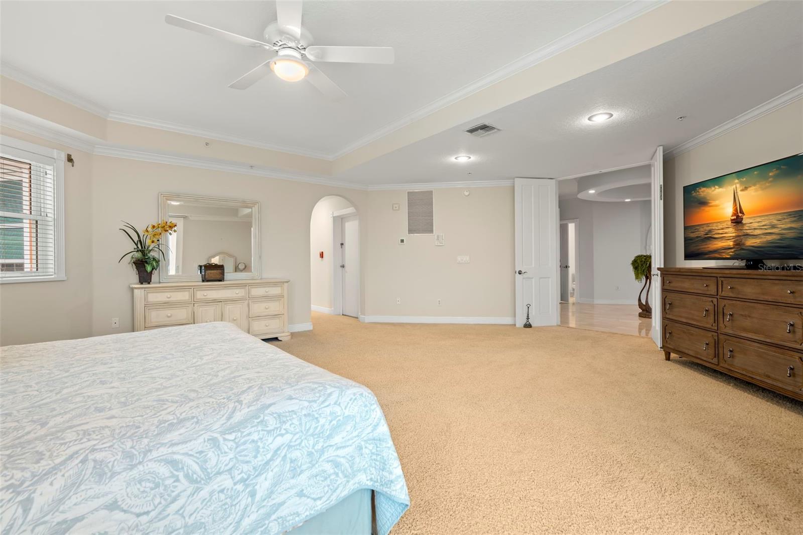 VENETIAN OF TREASURE - Residential