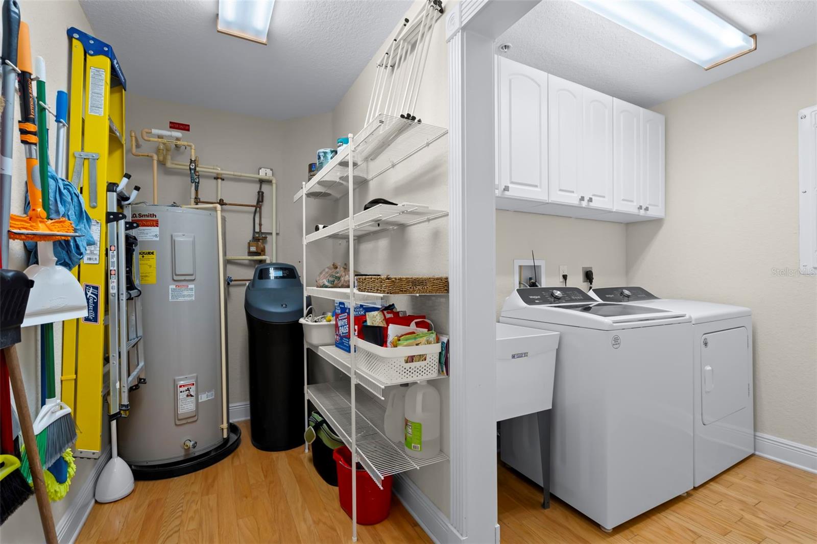 VENETIAN OF TREASURE - Residential