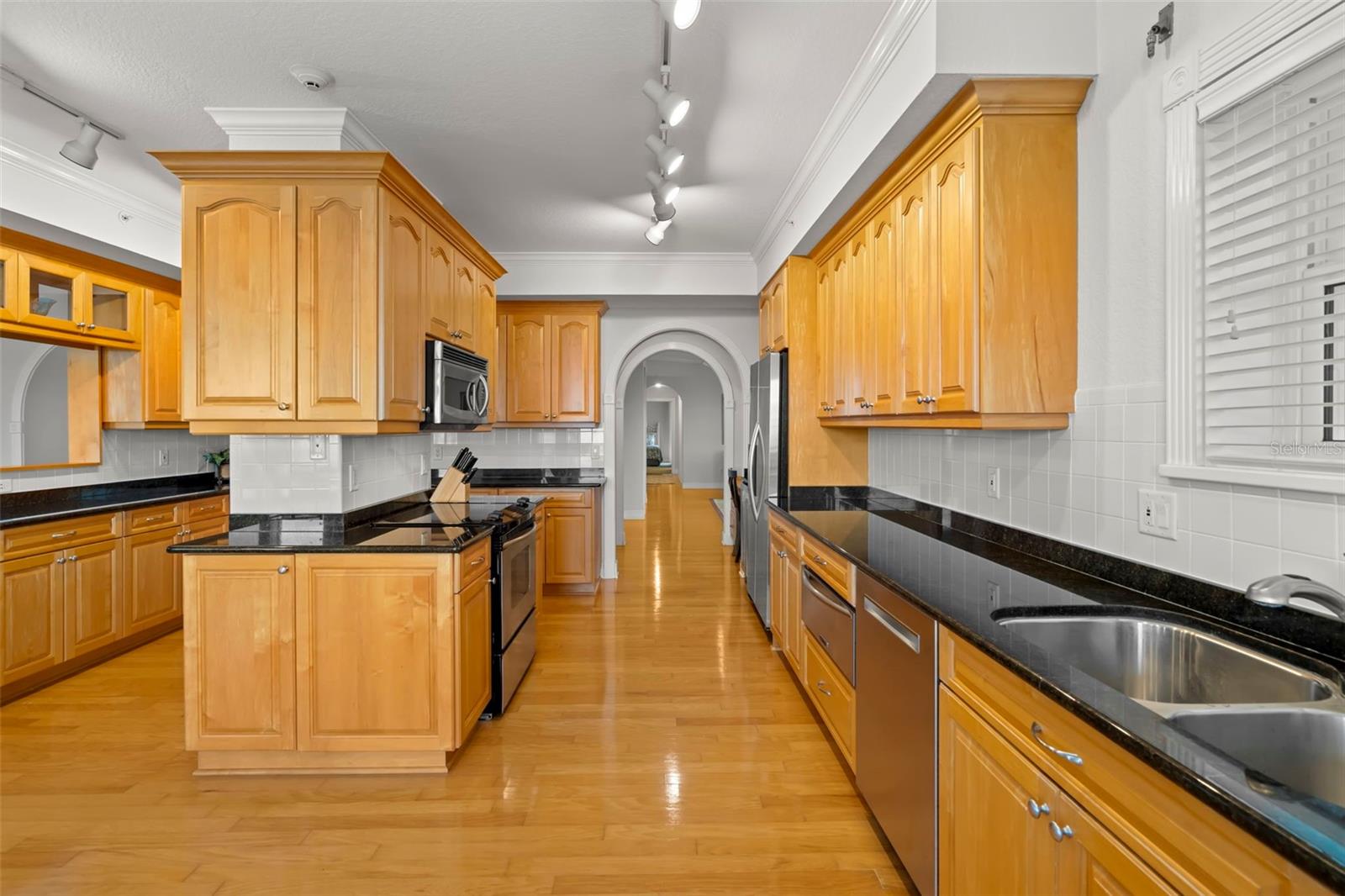 VENETIAN OF TREASURE - Residential