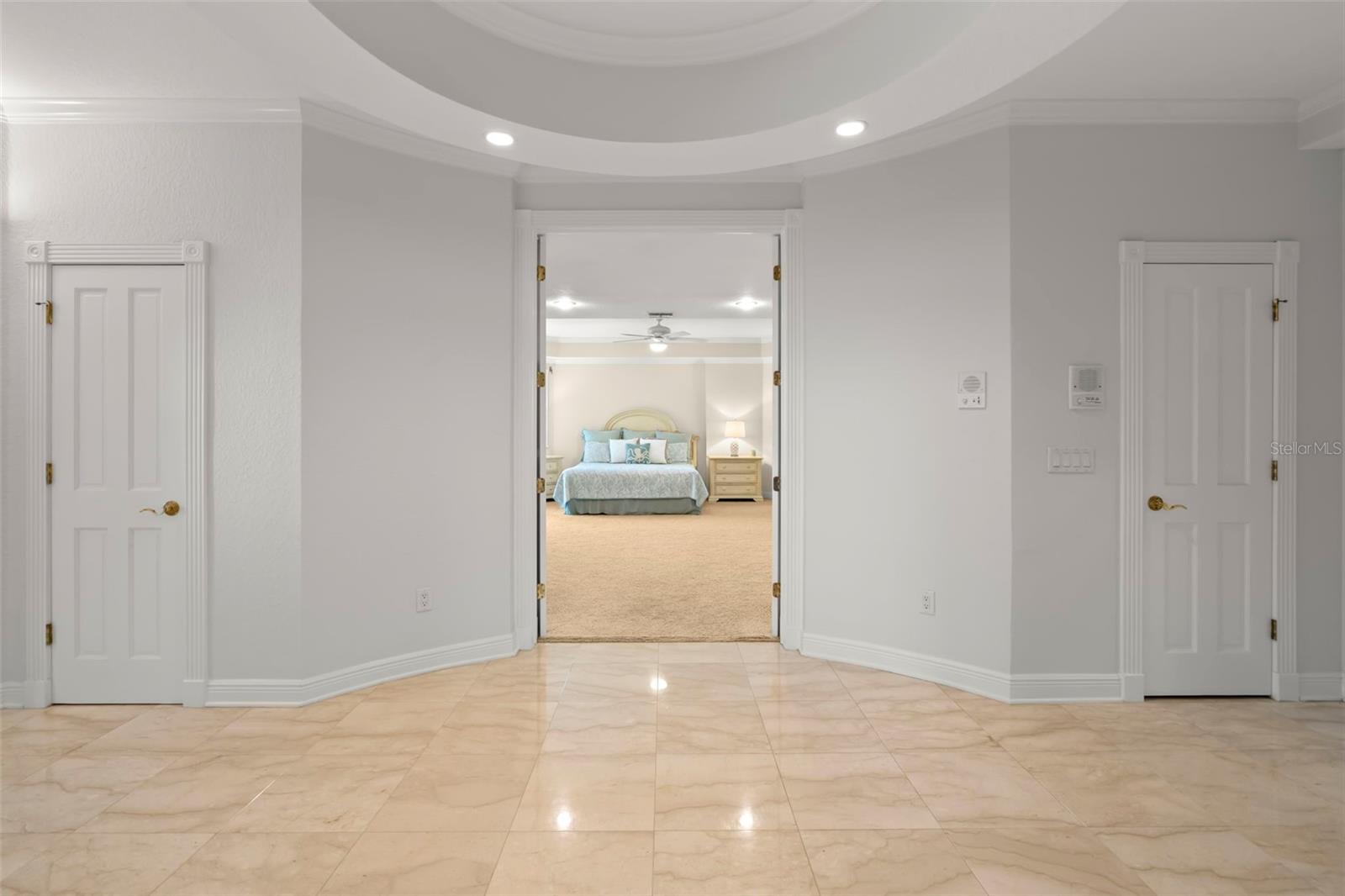 VENETIAN OF TREASURE - Residential