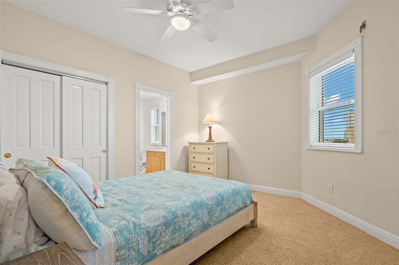 VENETIAN OF TREASURE - Residential