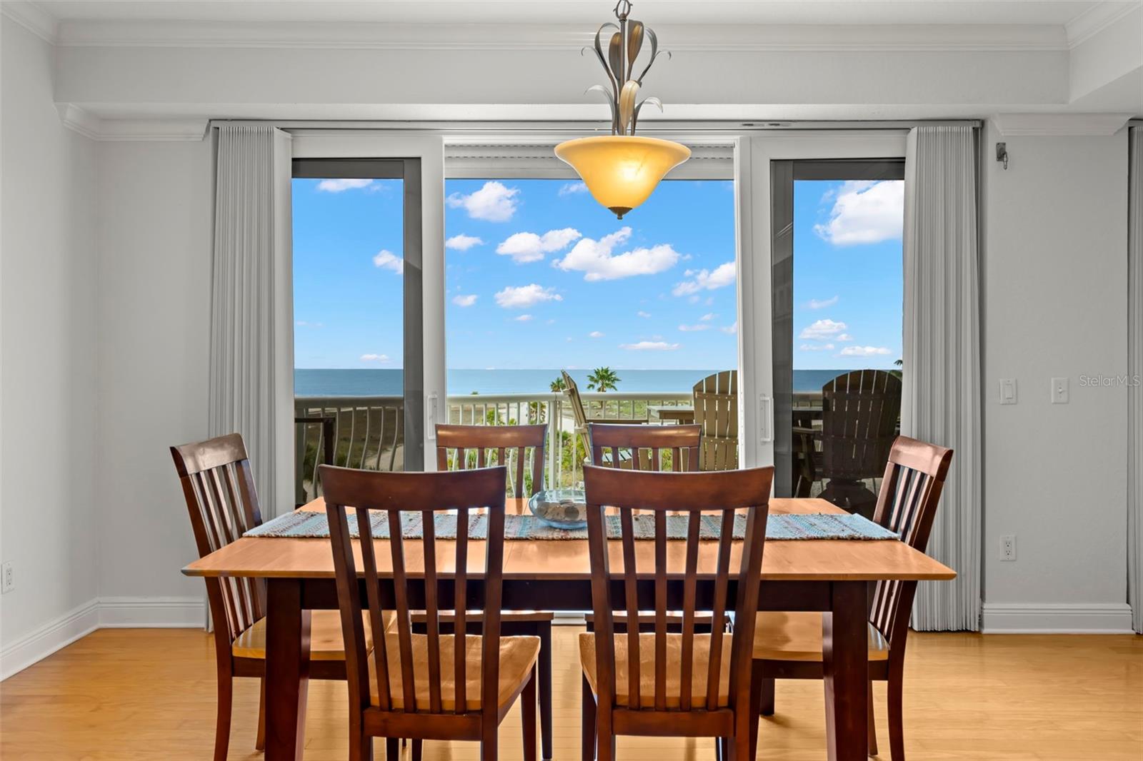 VENETIAN OF TREASURE - Residential