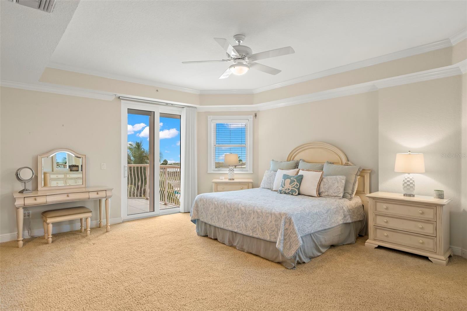 VENETIAN OF TREASURE - Residential