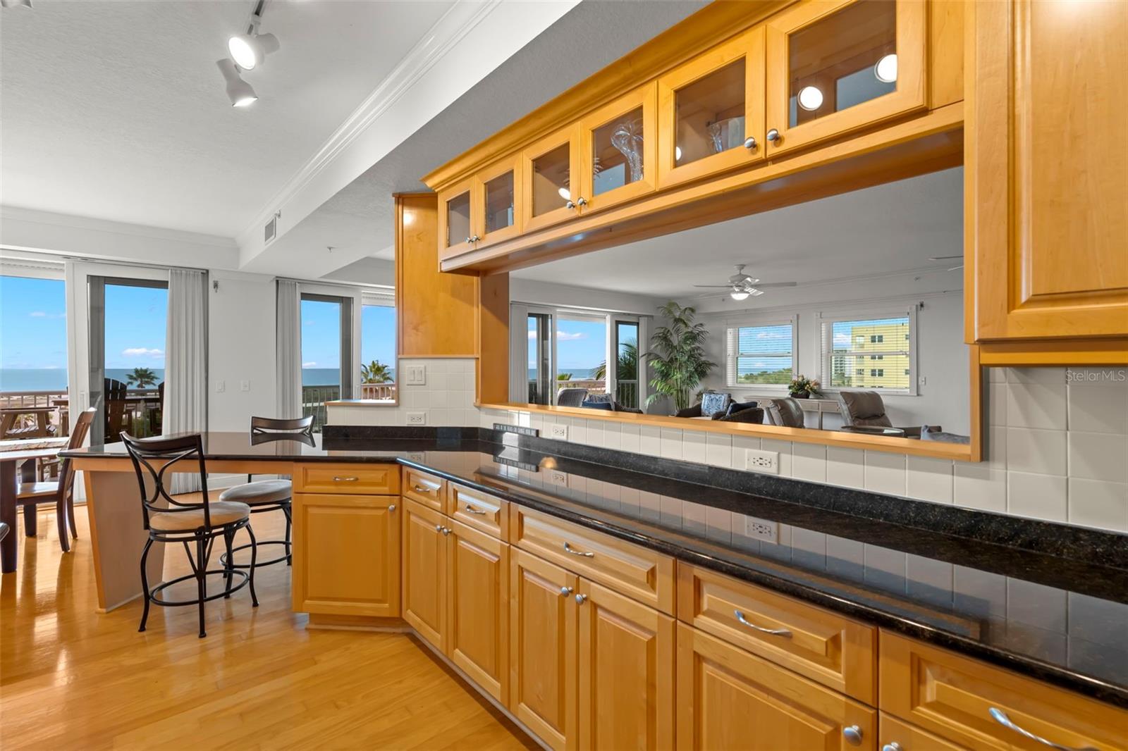 VENETIAN OF TREASURE - Residential