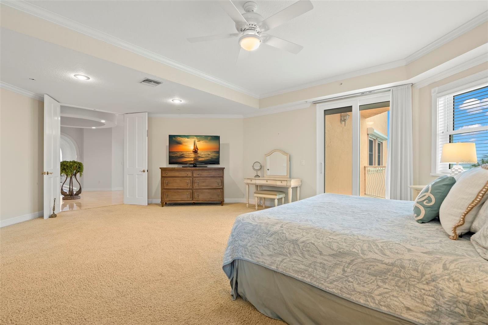 VENETIAN OF TREASURE - Residential