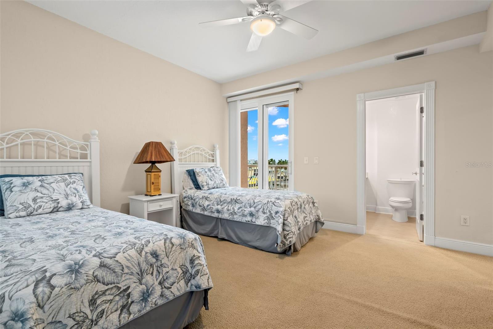 VENETIAN OF TREASURE - Residential