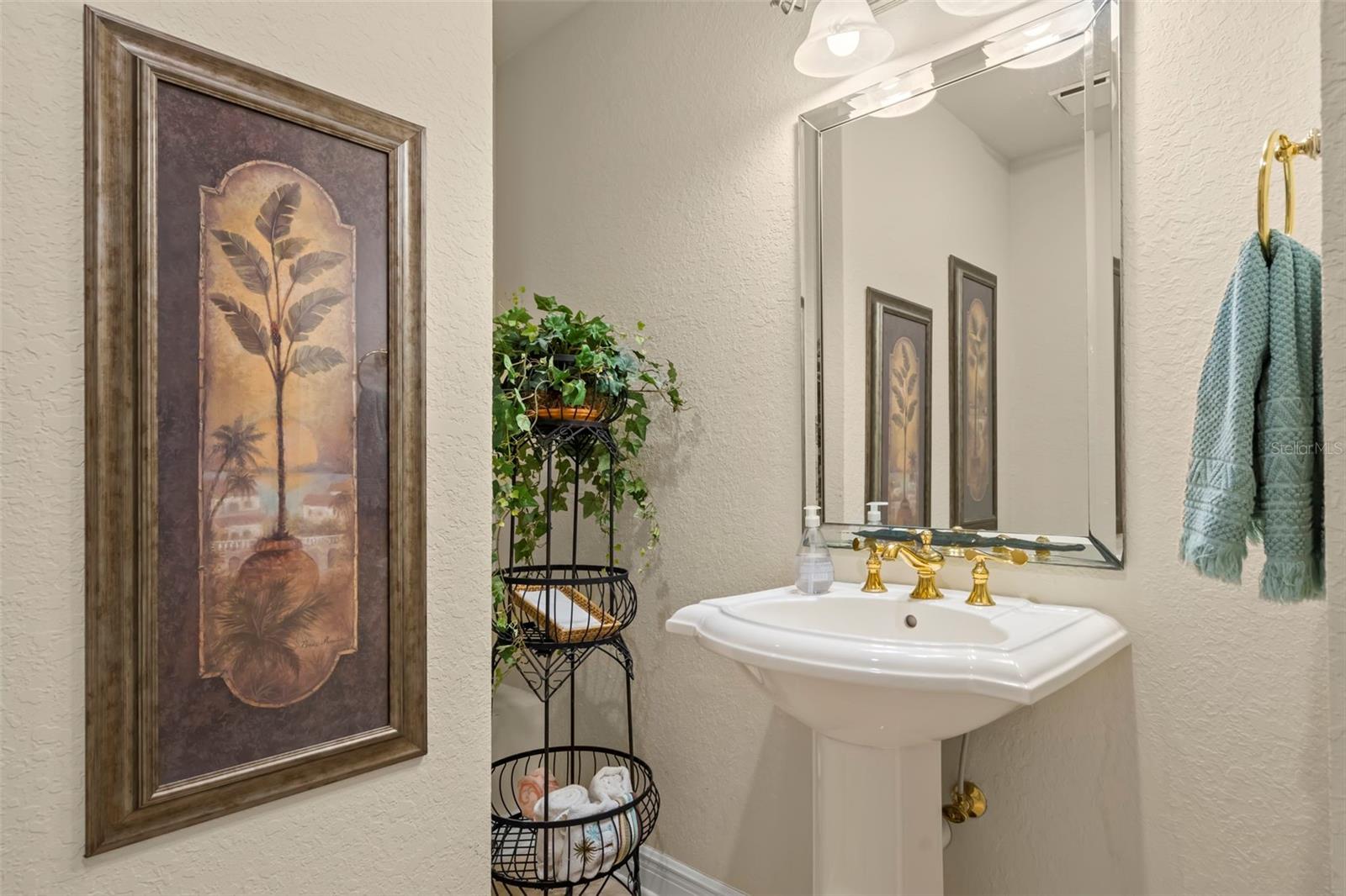 VENETIAN OF TREASURE - Residential