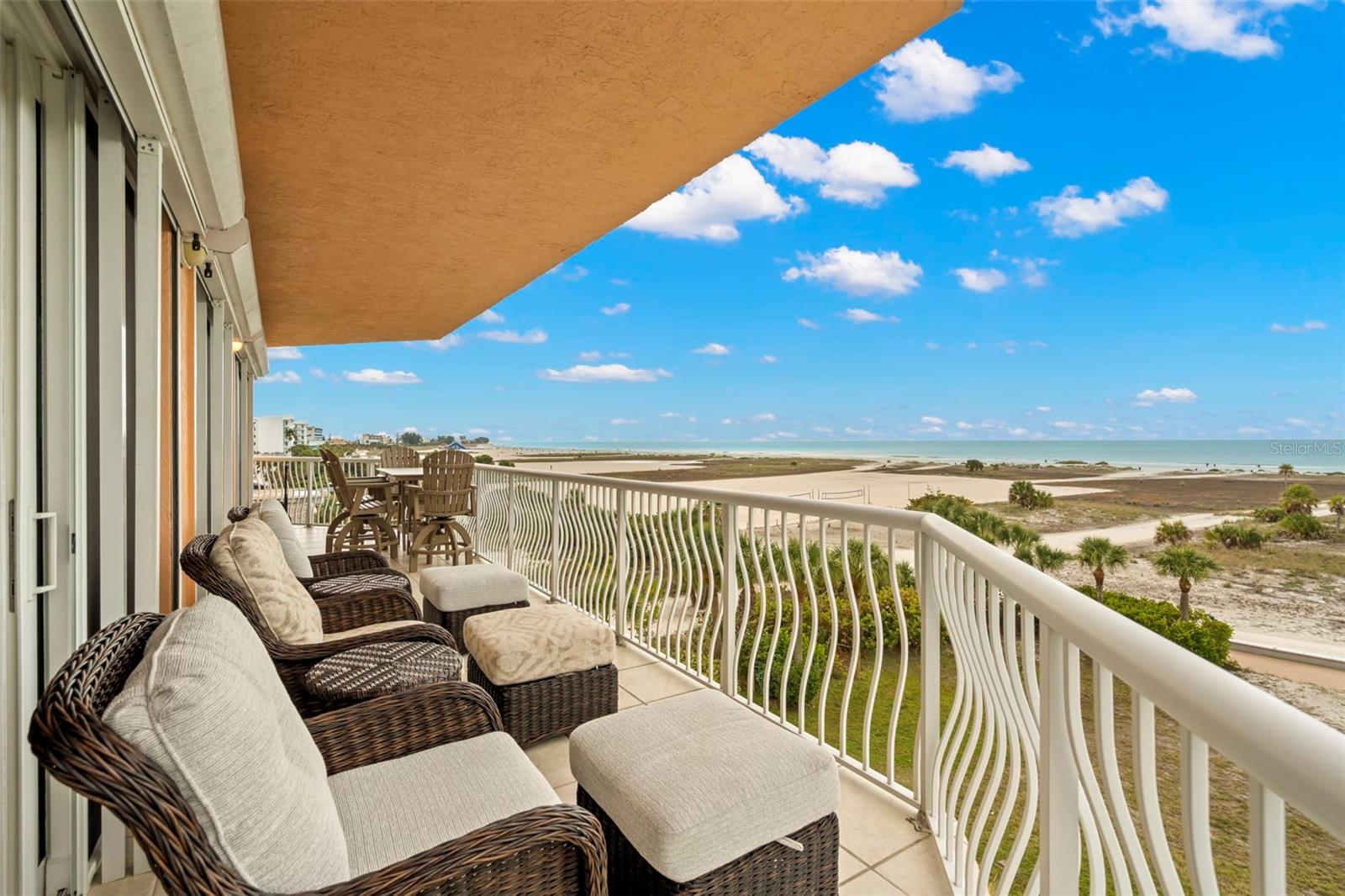 VENETIAN OF TREASURE - Residential