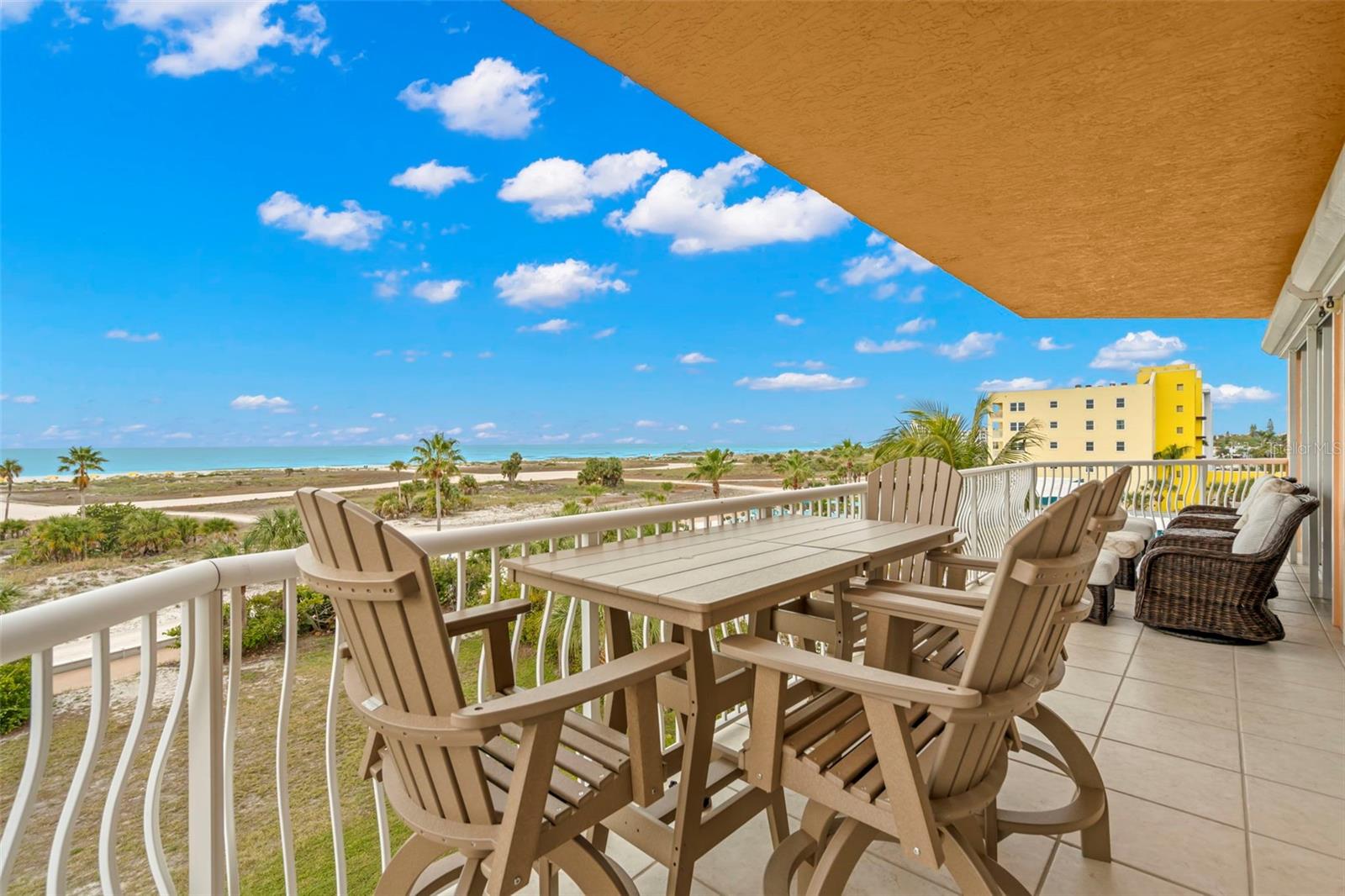 VENETIAN OF TREASURE - Residential