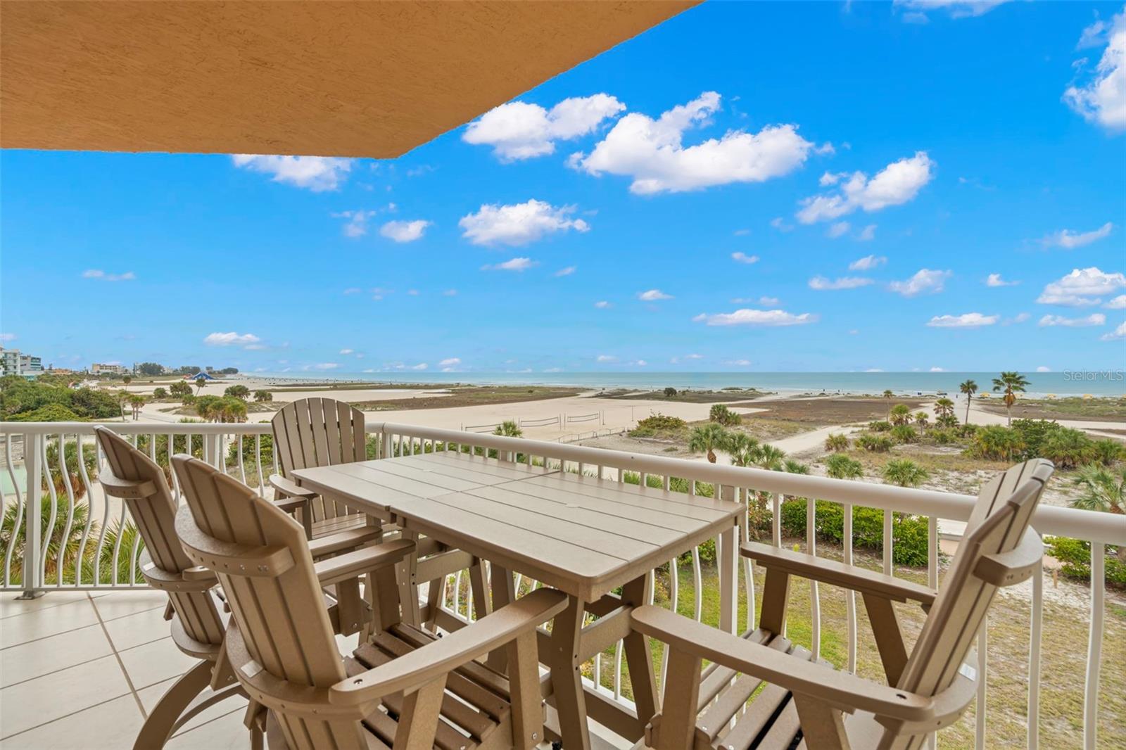 VENETIAN OF TREASURE - Residential