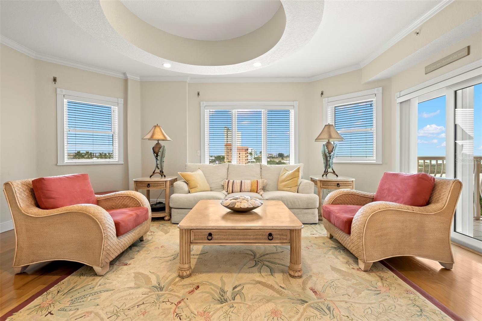 VENETIAN OF TREASURE - Residential