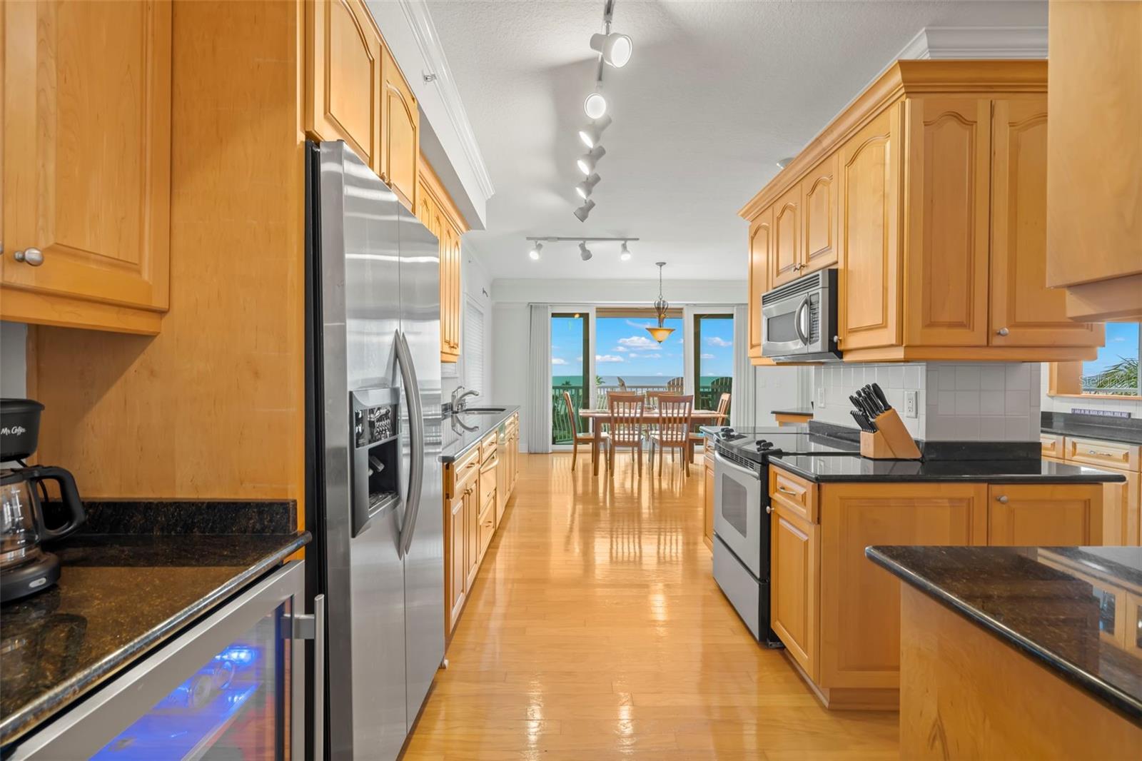 VENETIAN OF TREASURE - Residential