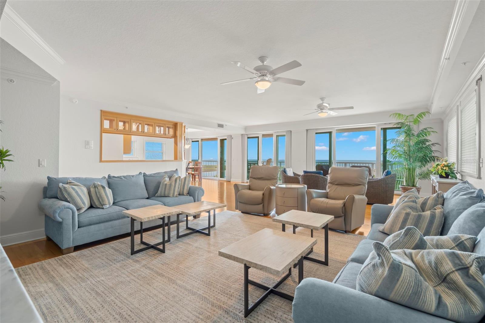 VENETIAN OF TREASURE - Residential