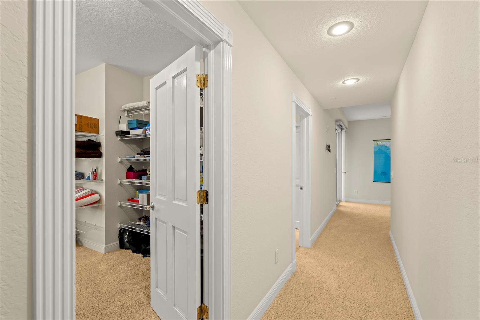 VENETIAN OF TREASURE - Residential