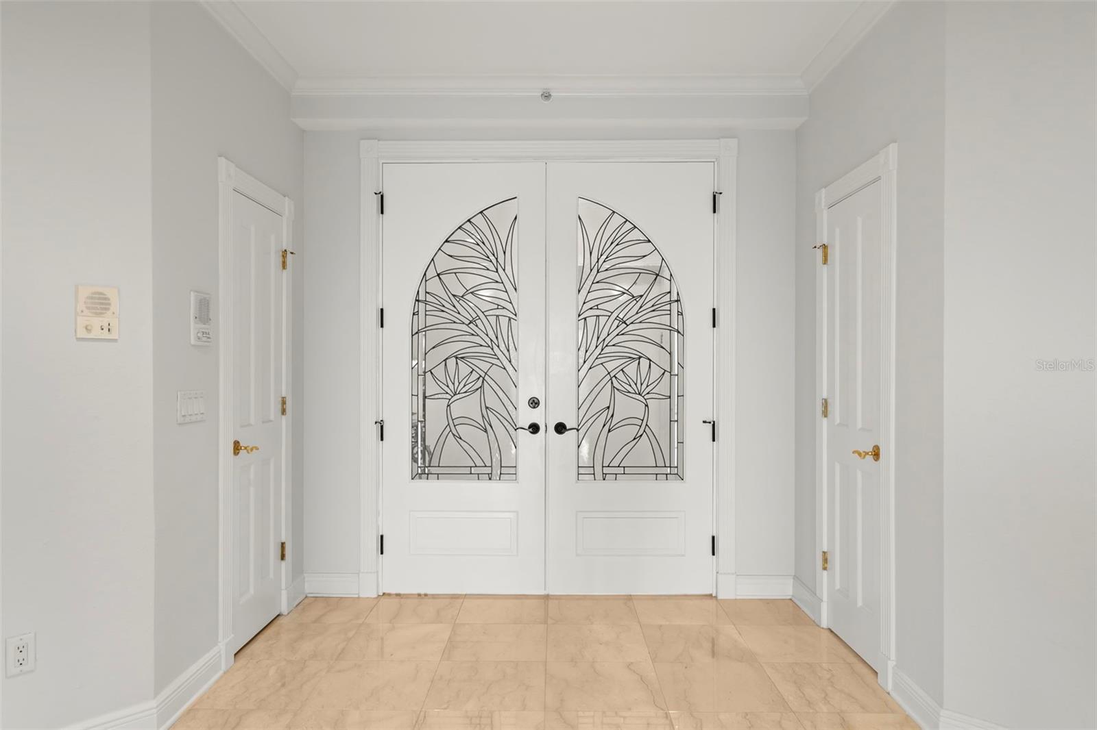 VENETIAN OF TREASURE - Residential