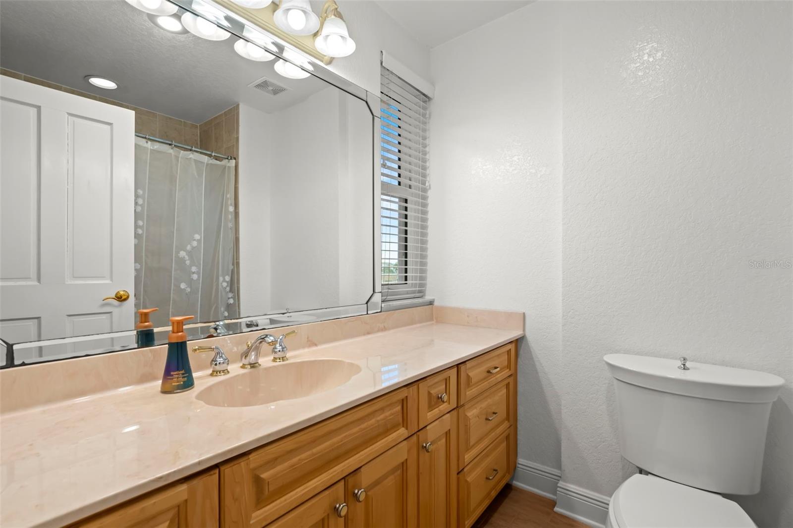 VENETIAN OF TREASURE - Residential