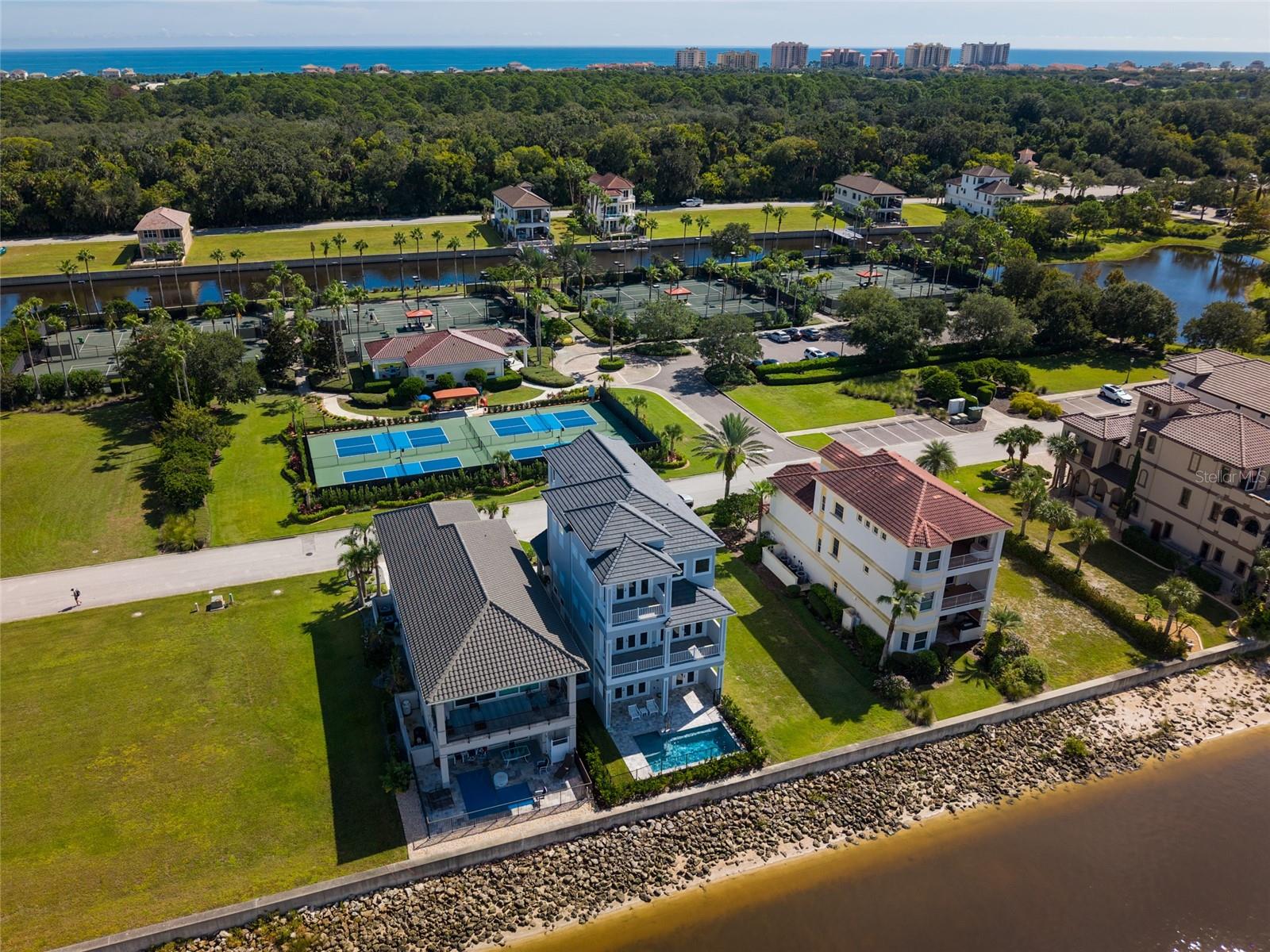 HARBOR VILLAGE - Residential