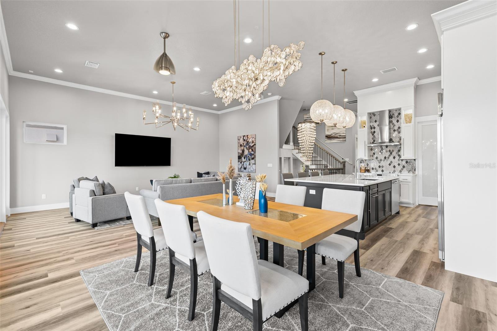 HARBOR VILLAGE - Residential