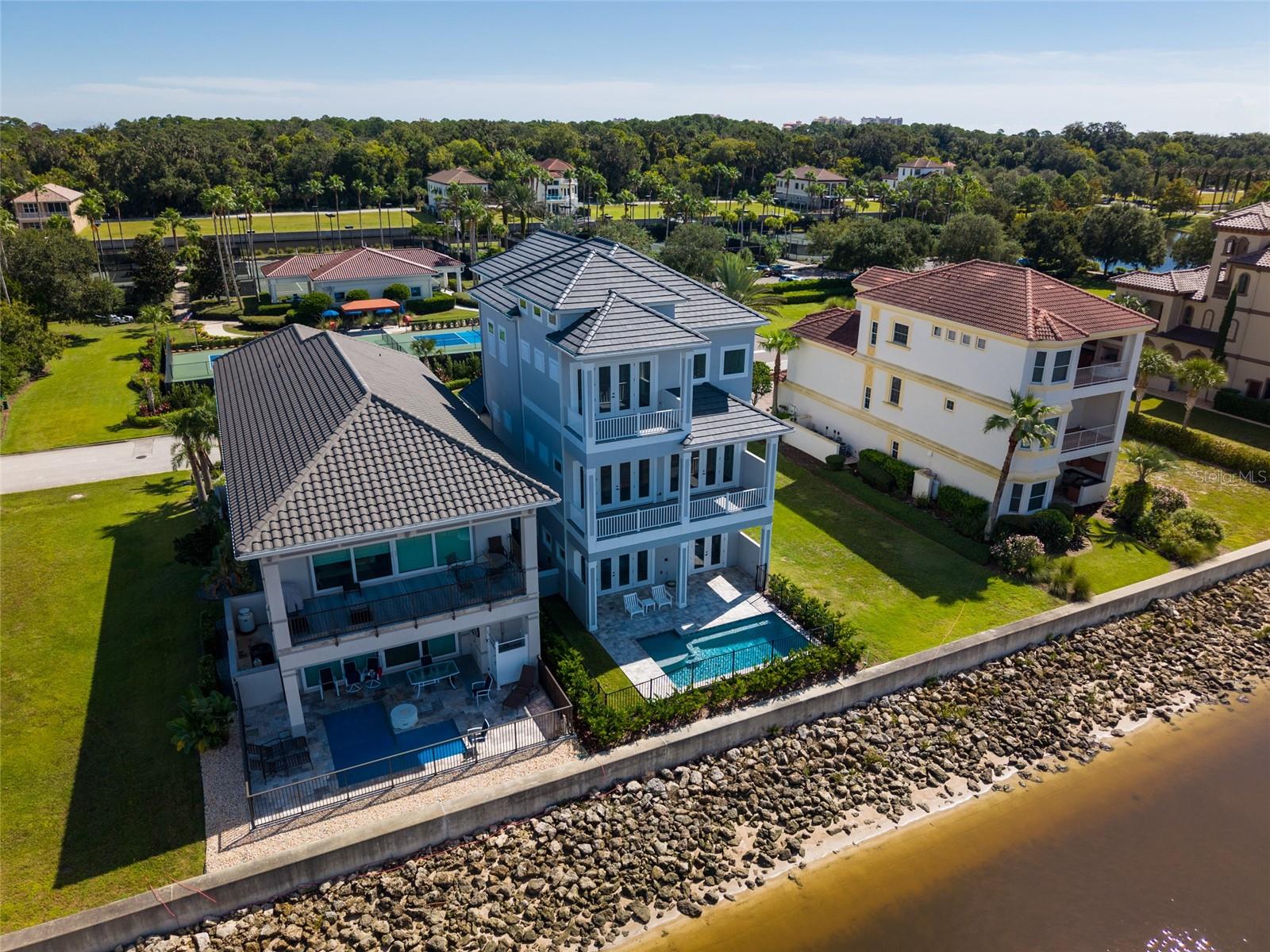 HARBOR VILLAGE - Residential
