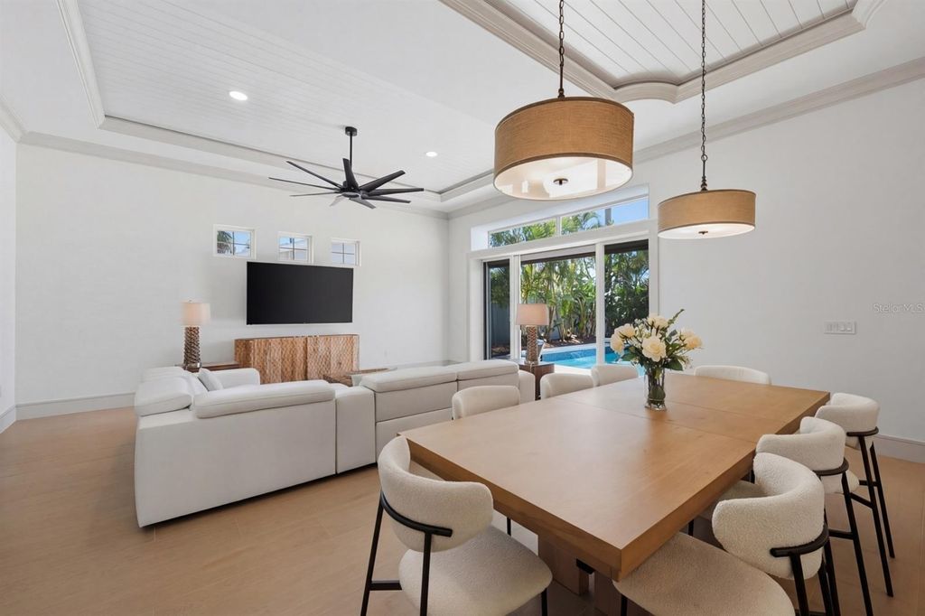 Photo of 408 Jackson Drive, Sarasota, FL 34236 (MLS # A4687364)