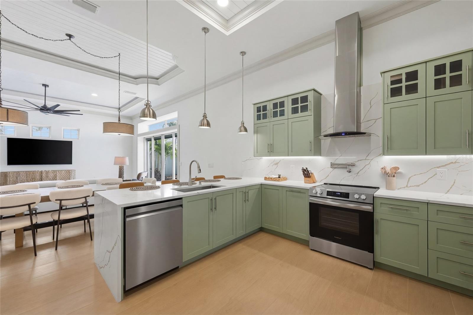 SAINT ARMANDS DIV JOHN RINGLING ESTATES - Residential