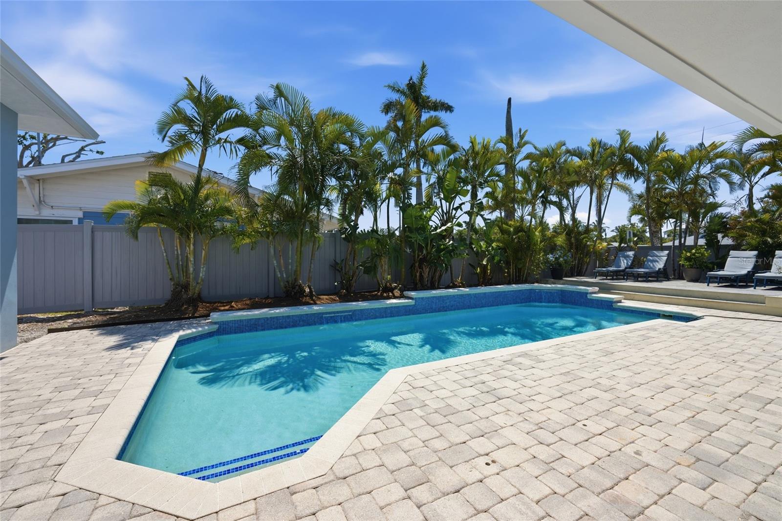 SAINT ARMANDS DIV JOHN RINGLING ESTATES - Residential