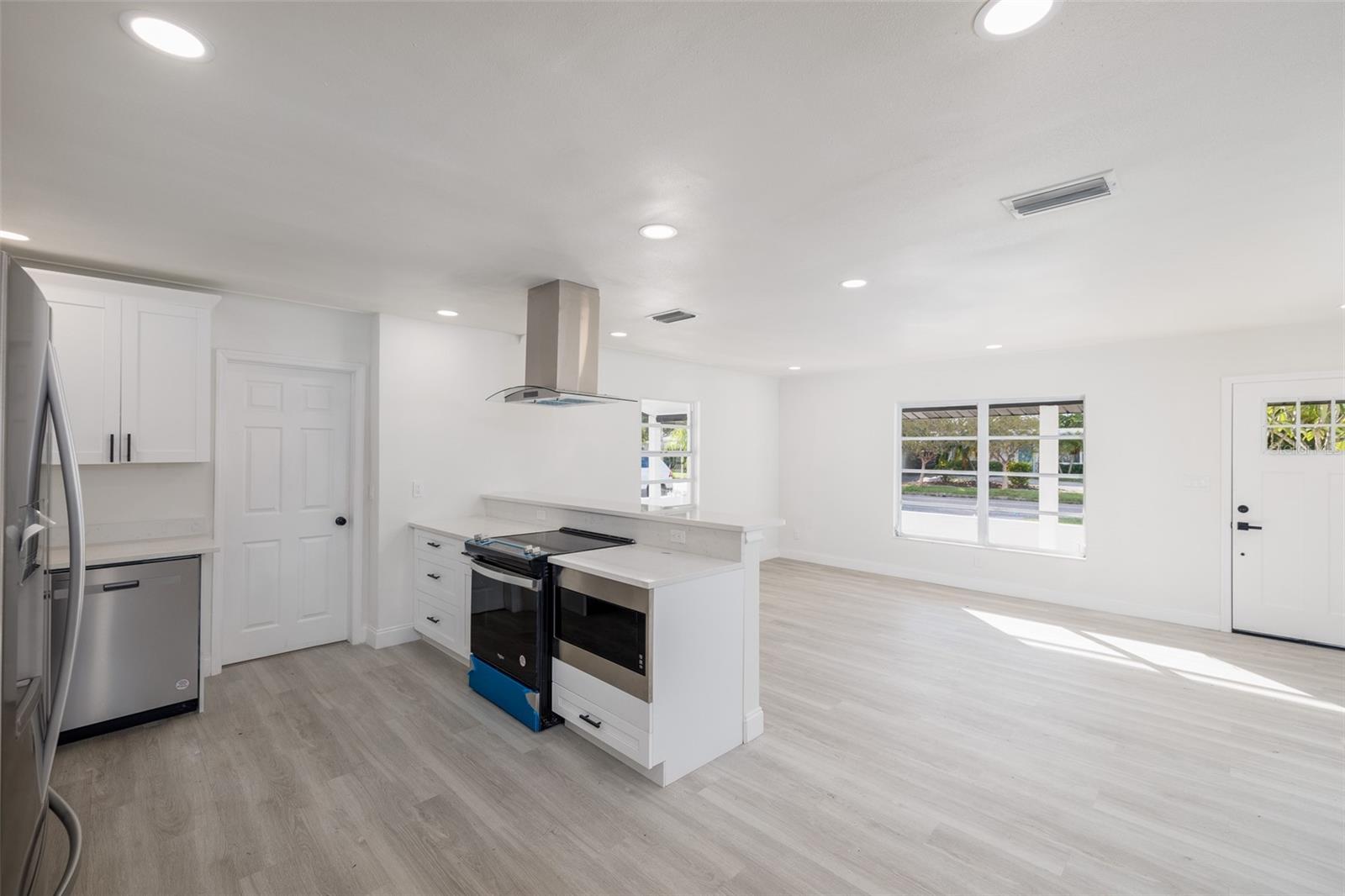 SHORE ACRES CONNECTICUT AVE REP - Residential