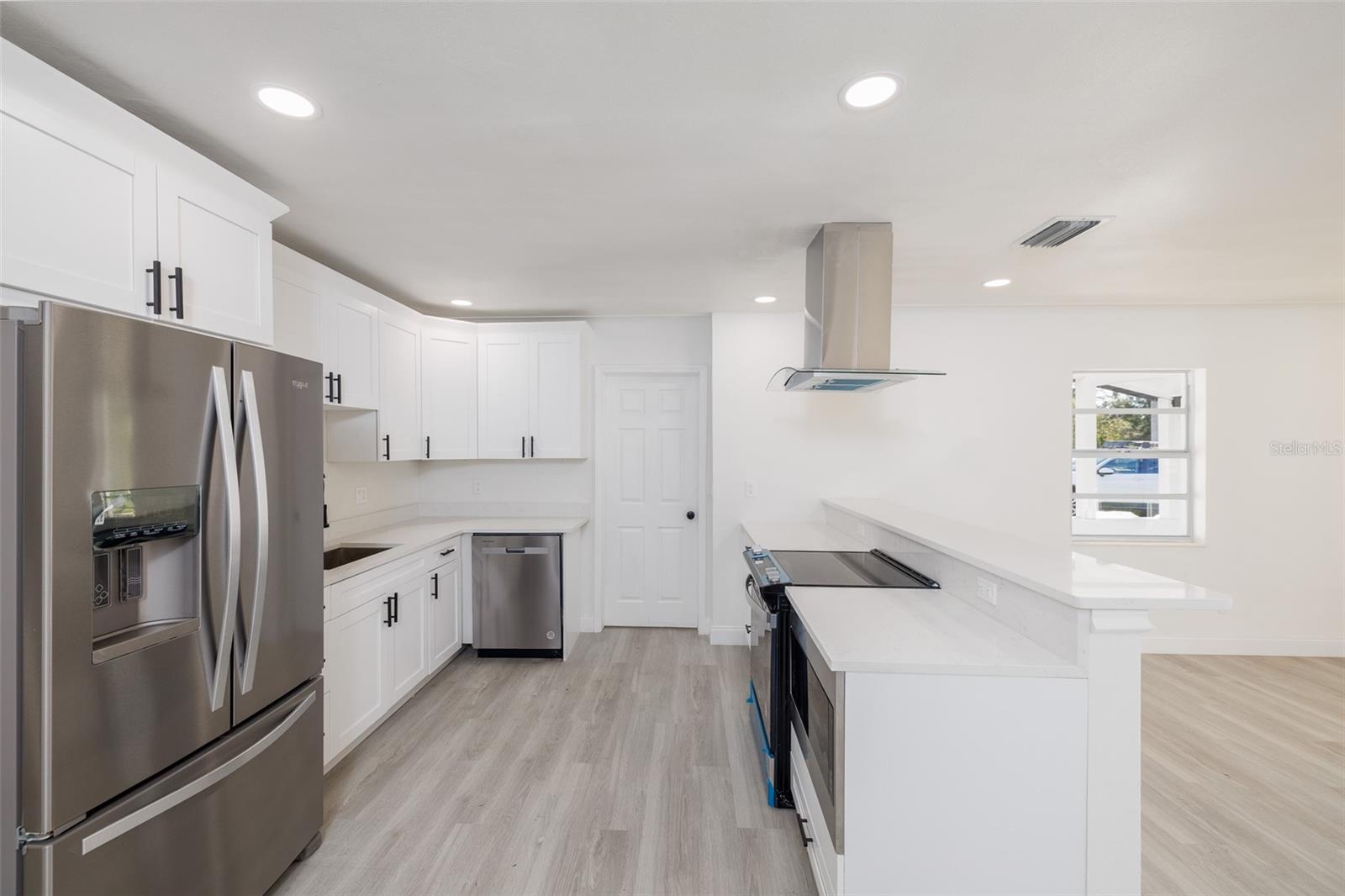 3947 OVERLOOK DRIVE NE