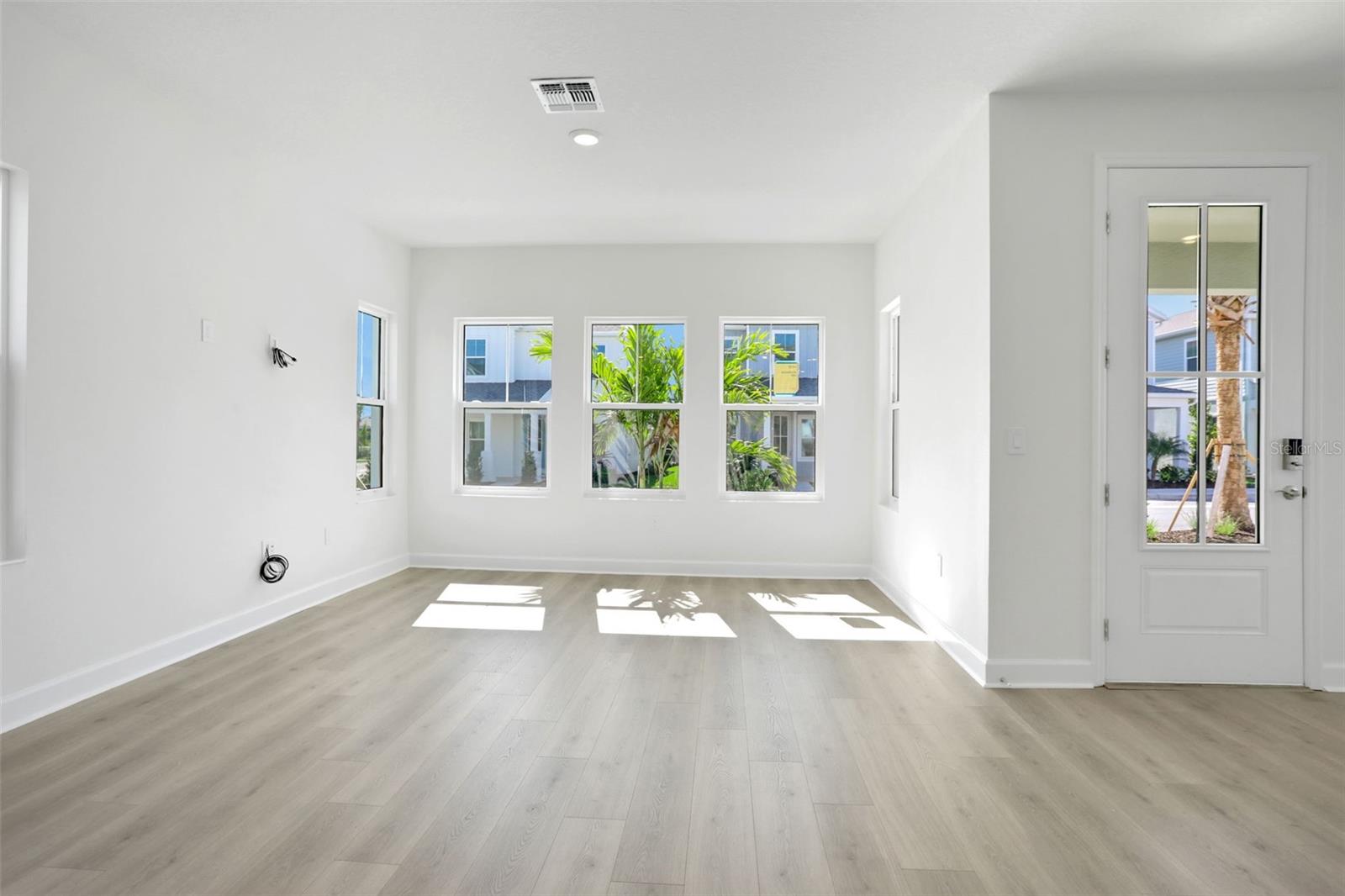 BUNGALOW WALK LAKEWOOD RANCH NEIGHBORHOOD - Residential