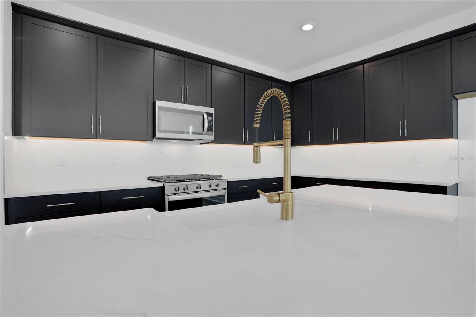 BUNGALOW WALK LAKEWOOD RANCH NEIGHBORHOOD - Residential