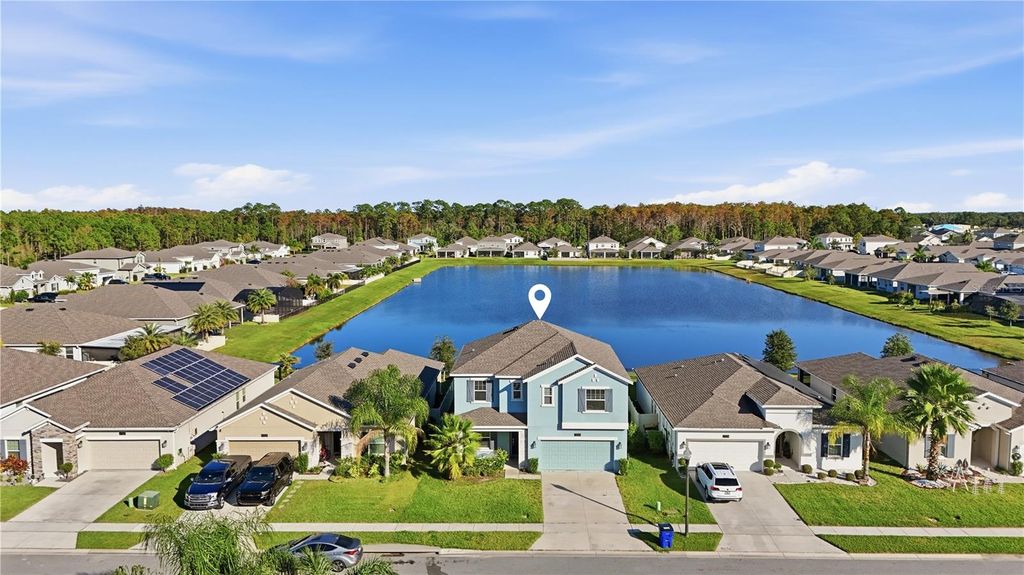 Photo of 1706 Chatsworth Circle, Saint Cloud, FL 34771 (MLS # O6363408)