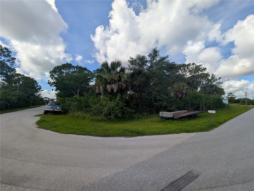 Photo of 13433 Tolman Avenue, Port Charlotte, FL 33953 (MLS # C7530302)