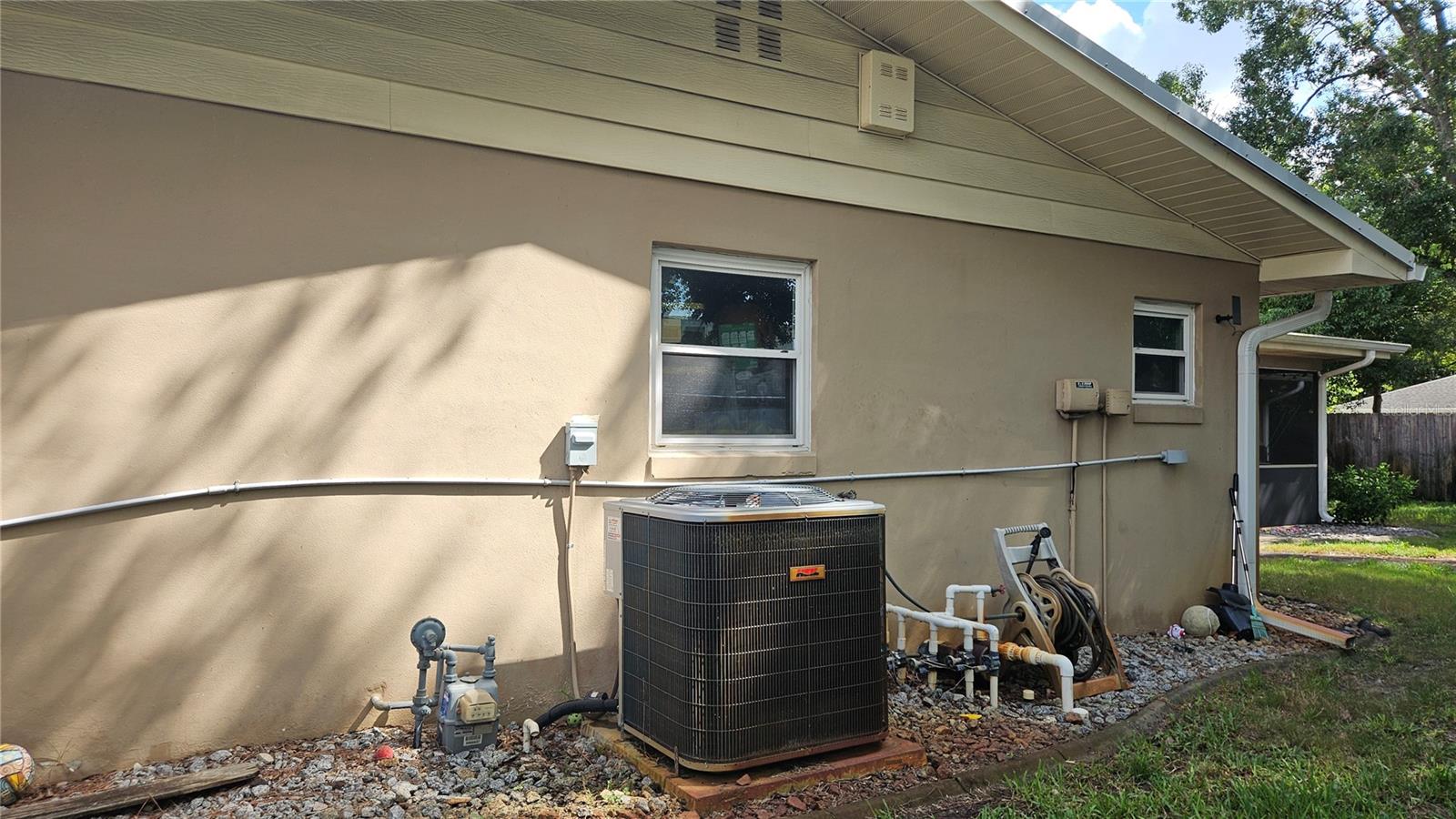 SHERWOOD ESTATES - Residential