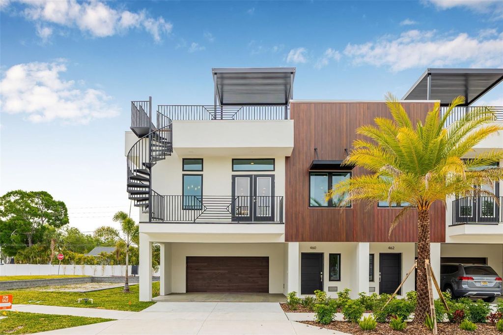 Photo of 8621 5th Street N, St Petersburg, FL 33702 (MLS # TB8459304)