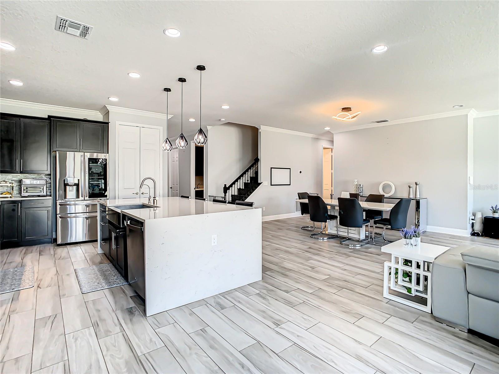 HIDEAWAY COVE AT OVIEDO PH 1 - Residential Lease