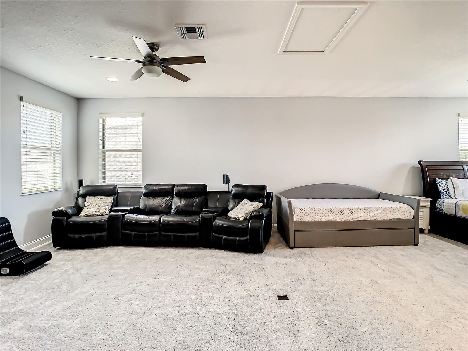 HIDEAWAY COVE AT OVIEDO PH 1 - Residential Lease