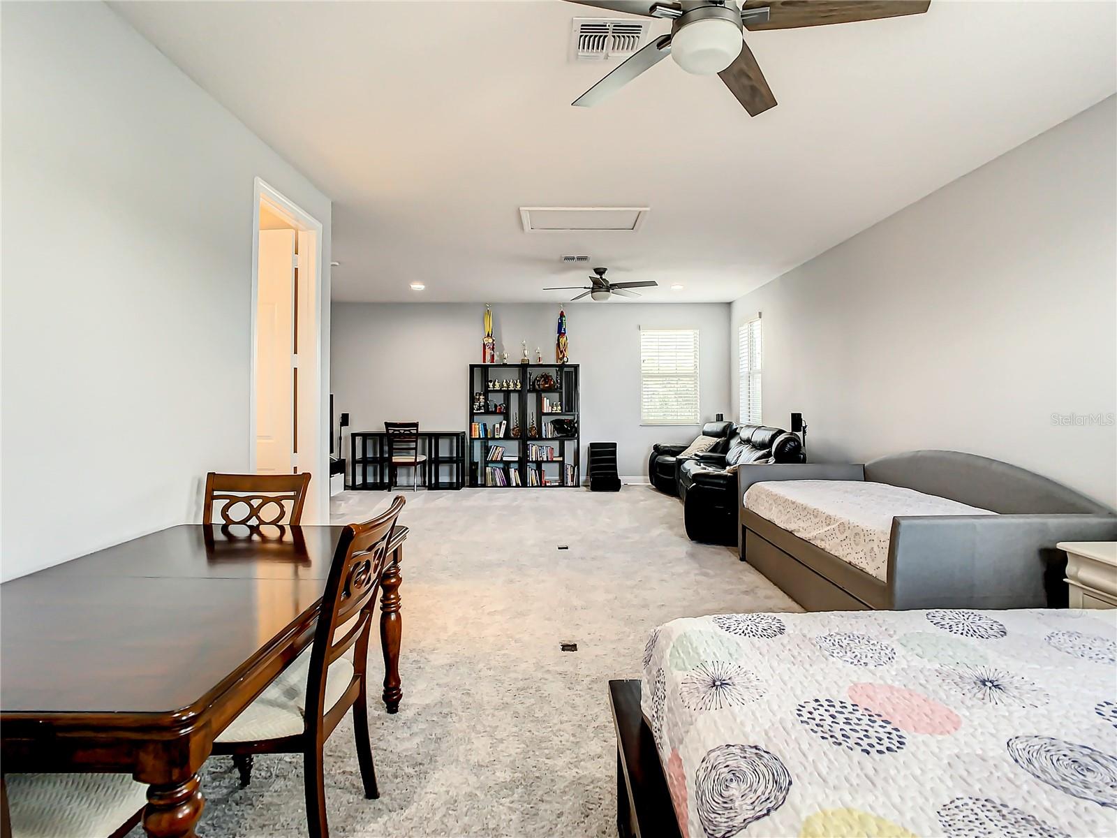 HIDEAWAY COVE AT OVIEDO PH 1 - Residential Lease