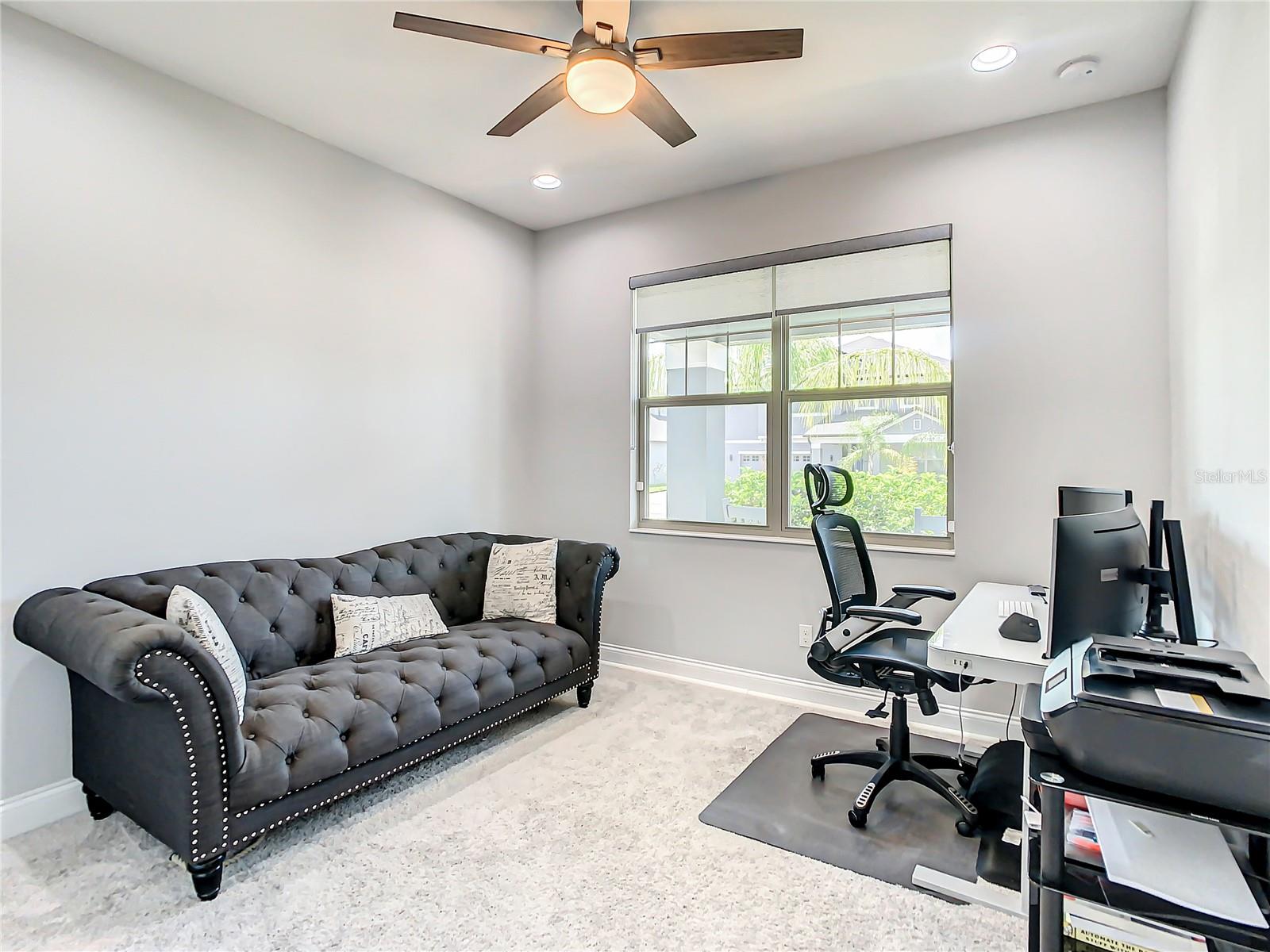 HIDEAWAY COVE AT OVIEDO PH 1 - Residential Lease