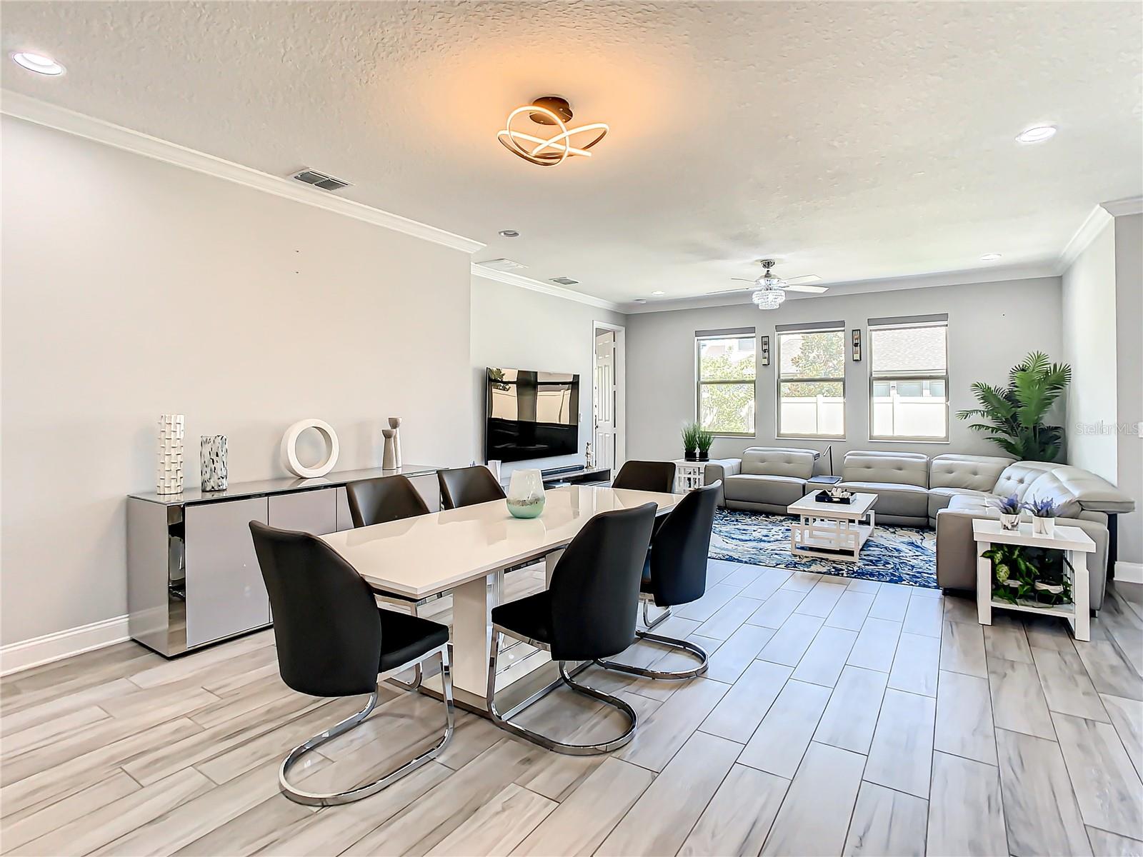 HIDEAWAY COVE AT OVIEDO PH 1 - Residential Lease