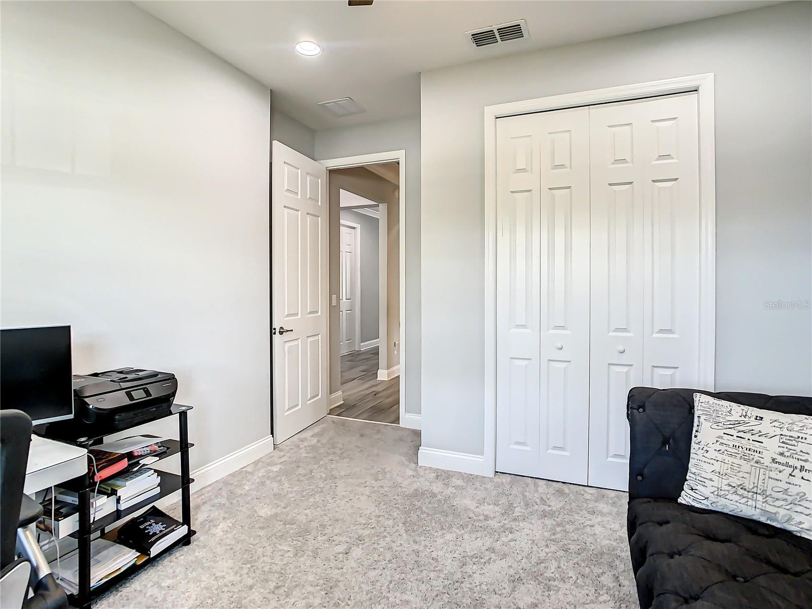 HIDEAWAY COVE AT OVIEDO PH 1 - Residential Lease