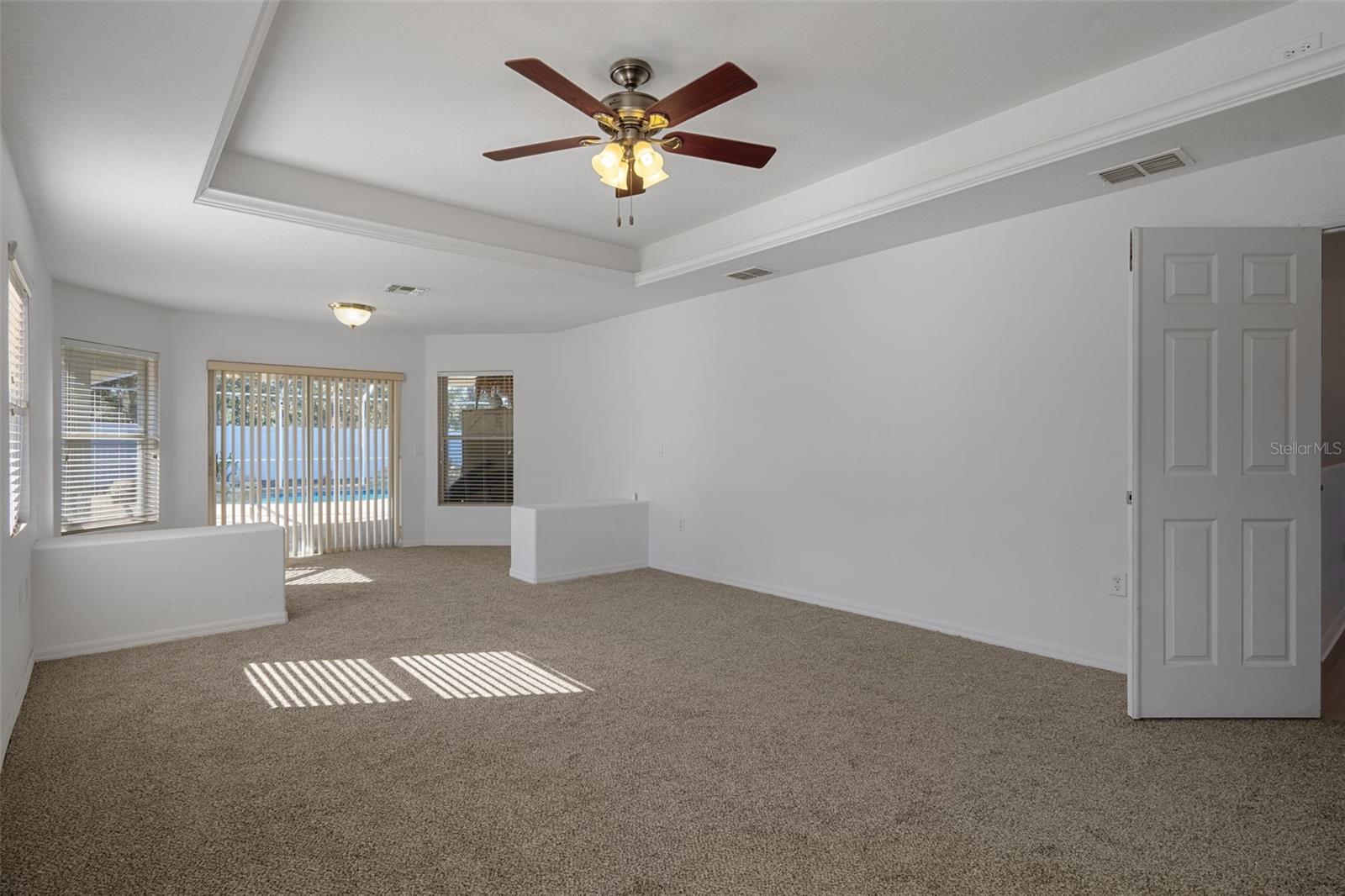 ROYAL HIGHLANDS - Residential