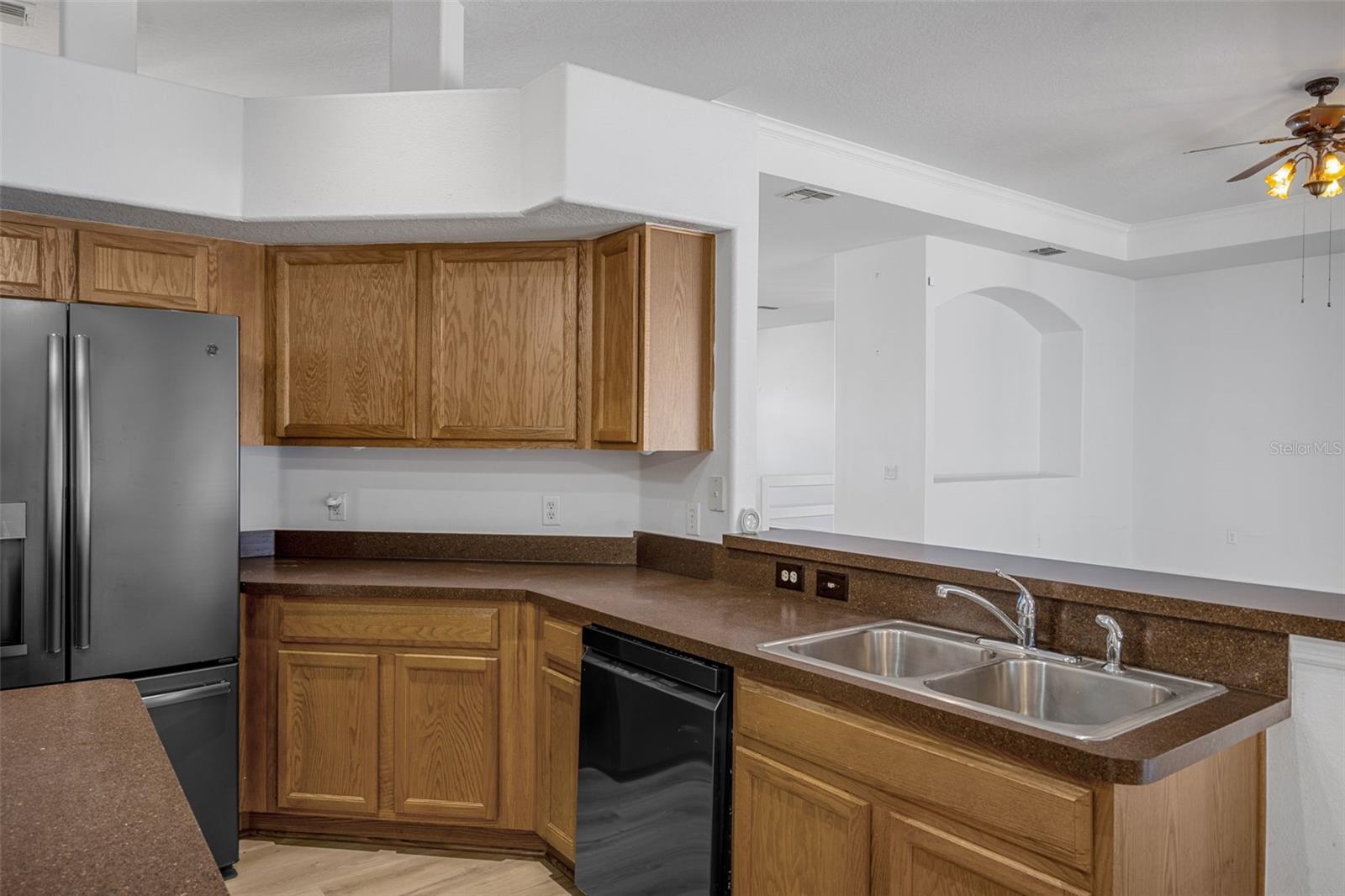 ROYAL HIGHLANDS - Residential