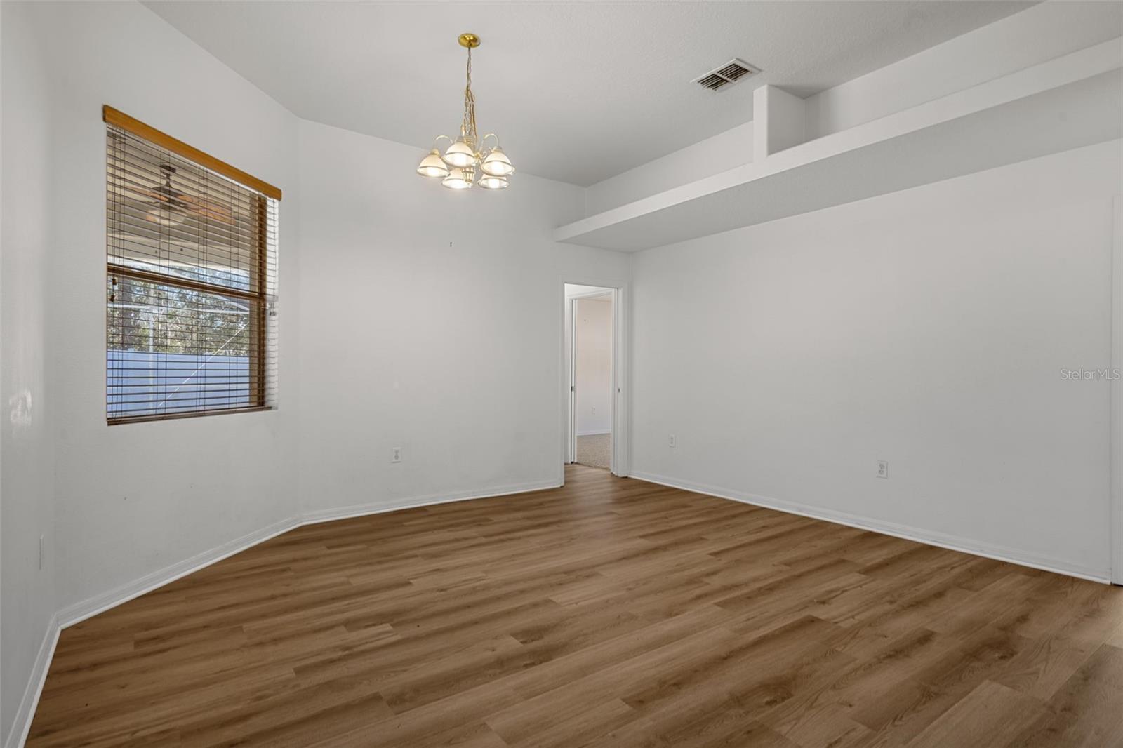 ROYAL HIGHLANDS - Residential