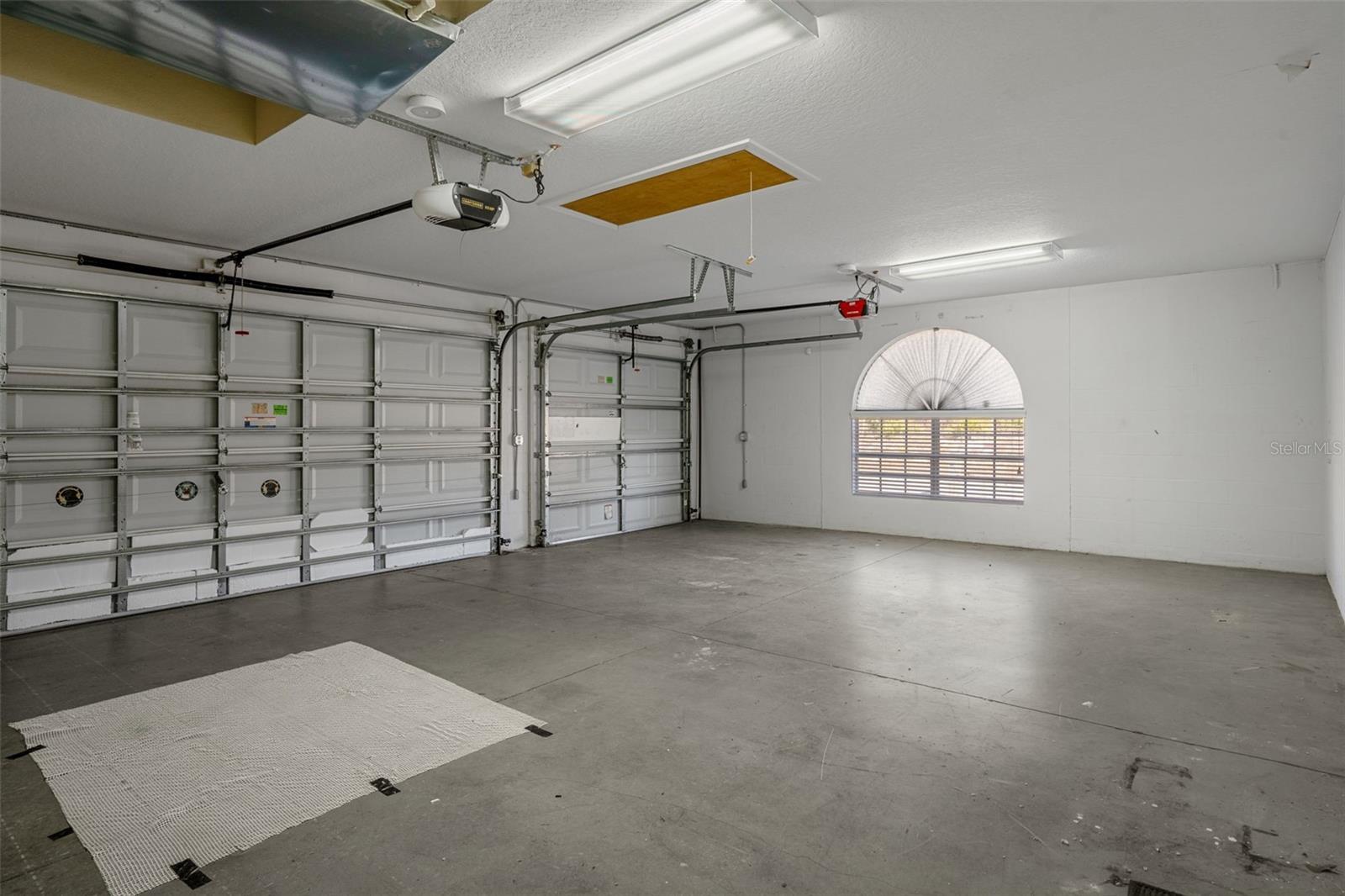 ROYAL HIGHLANDS - Residential