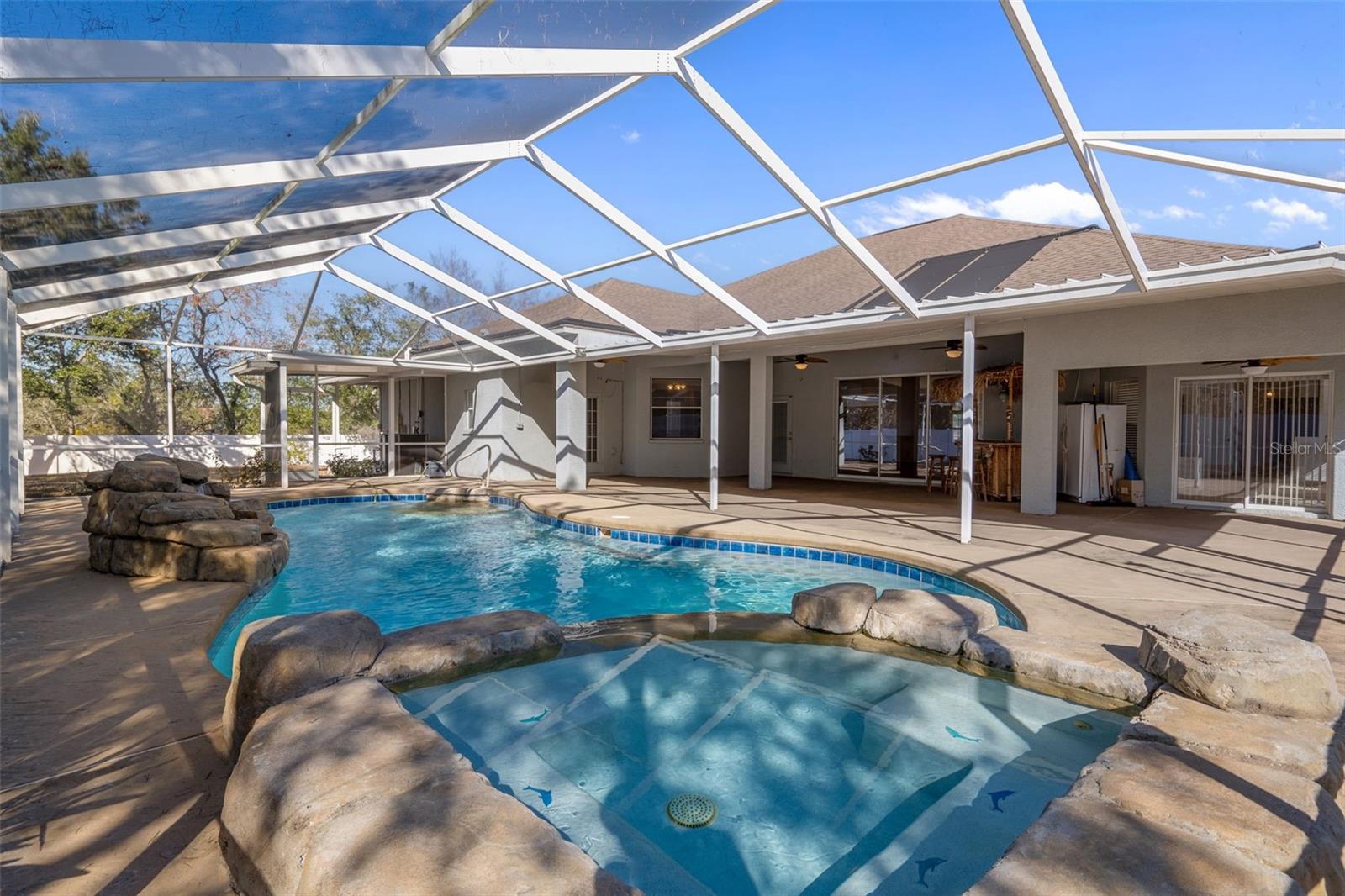 ROYAL HIGHLANDS - Residential