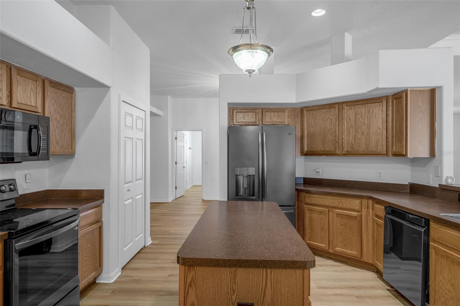 ROYAL HIGHLANDS - Residential