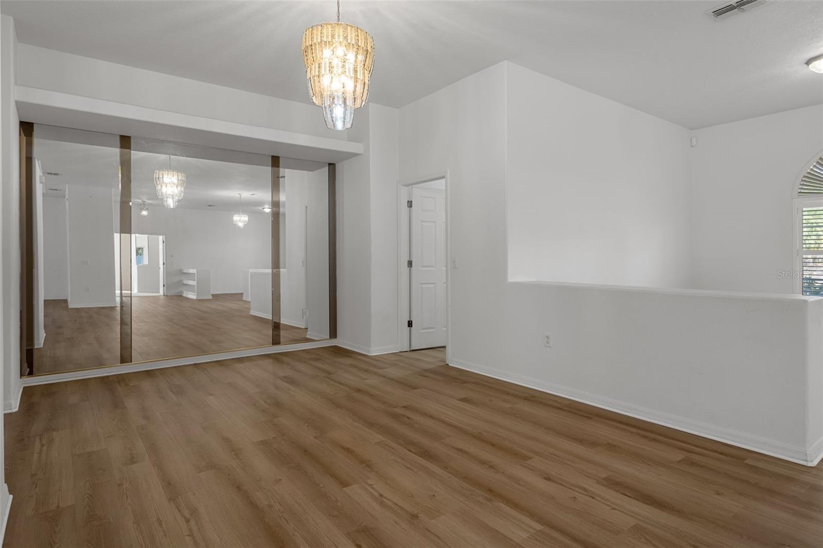 ROYAL HIGHLANDS - Residential