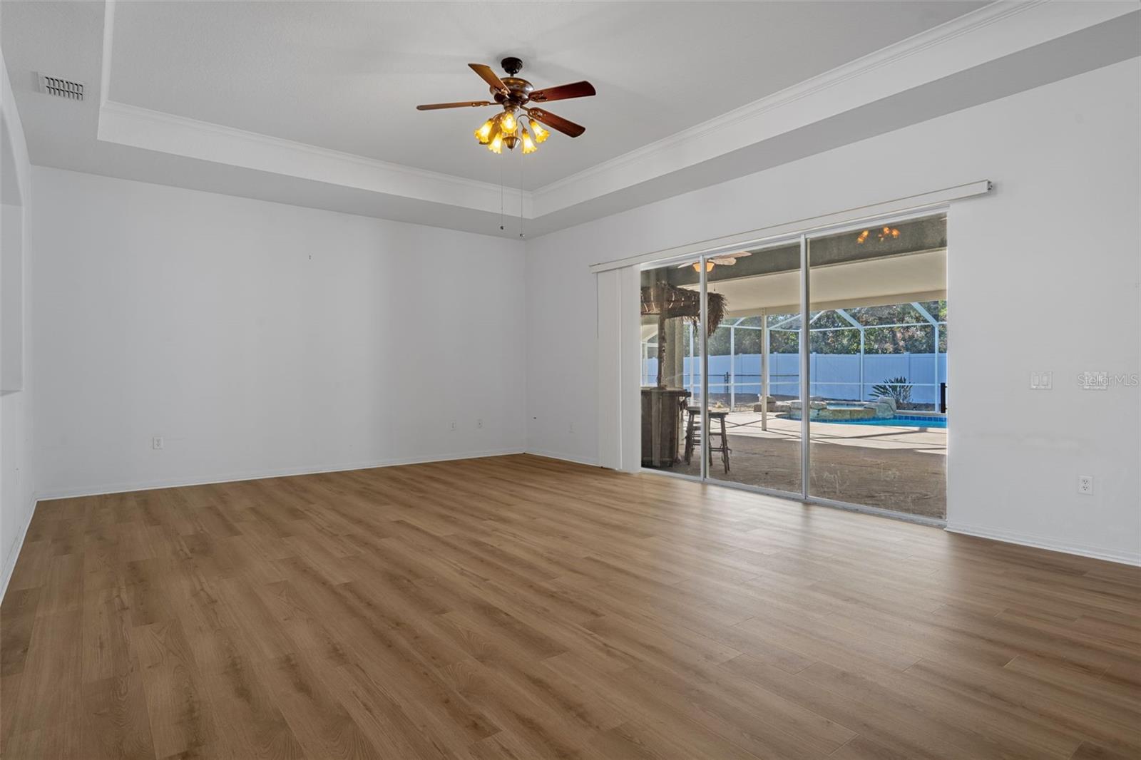 ROYAL HIGHLANDS - Residential