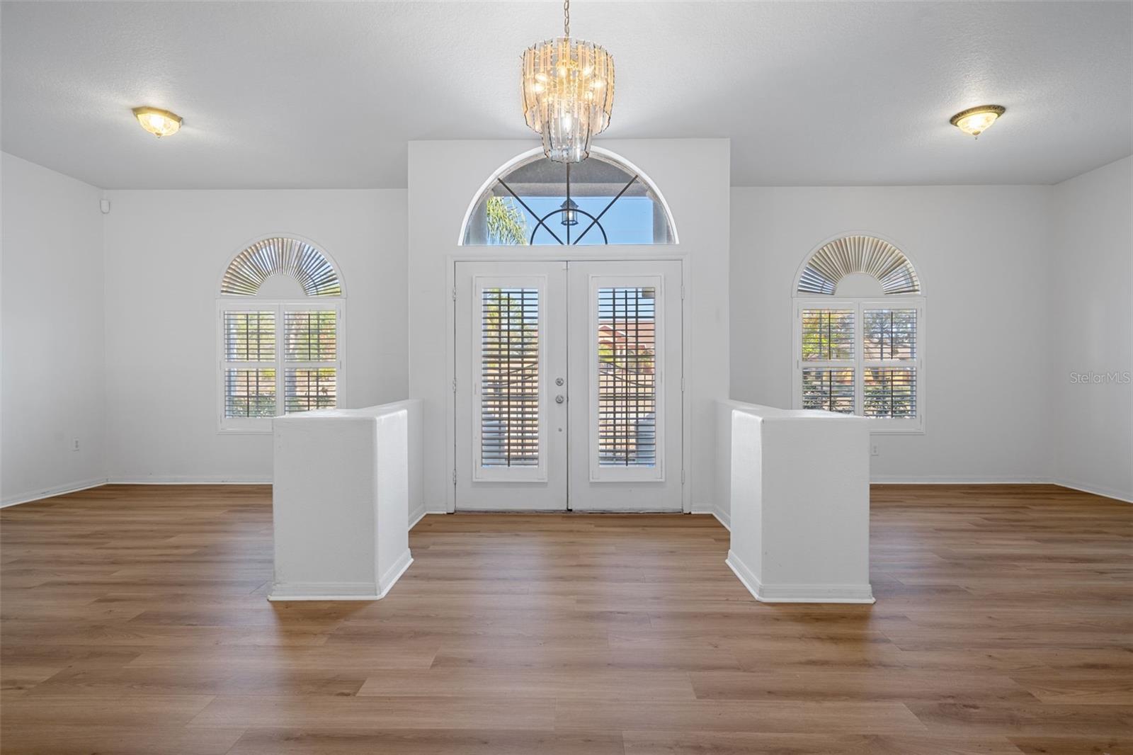 ROYAL HIGHLANDS - Residential