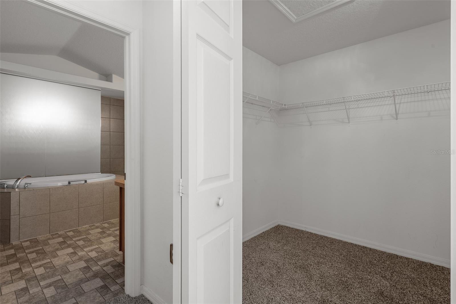 ROYAL HIGHLANDS - Residential